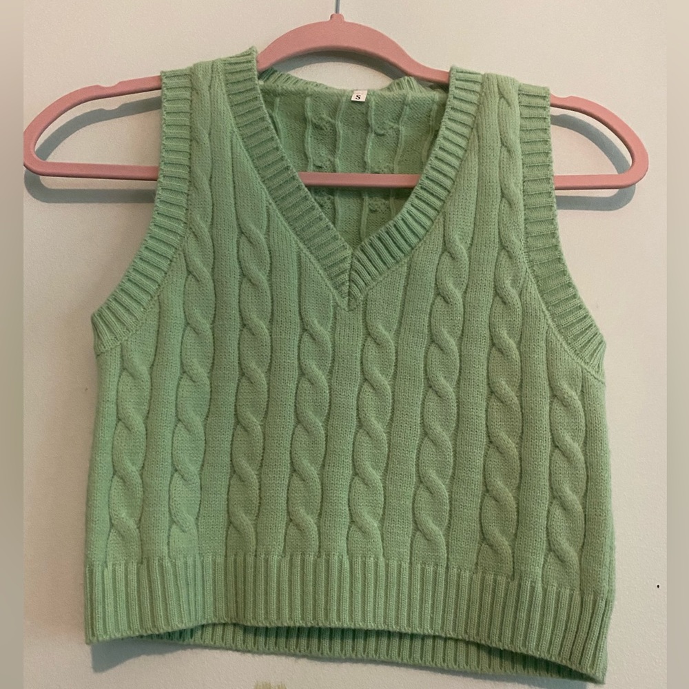 Cropped green golf sweater